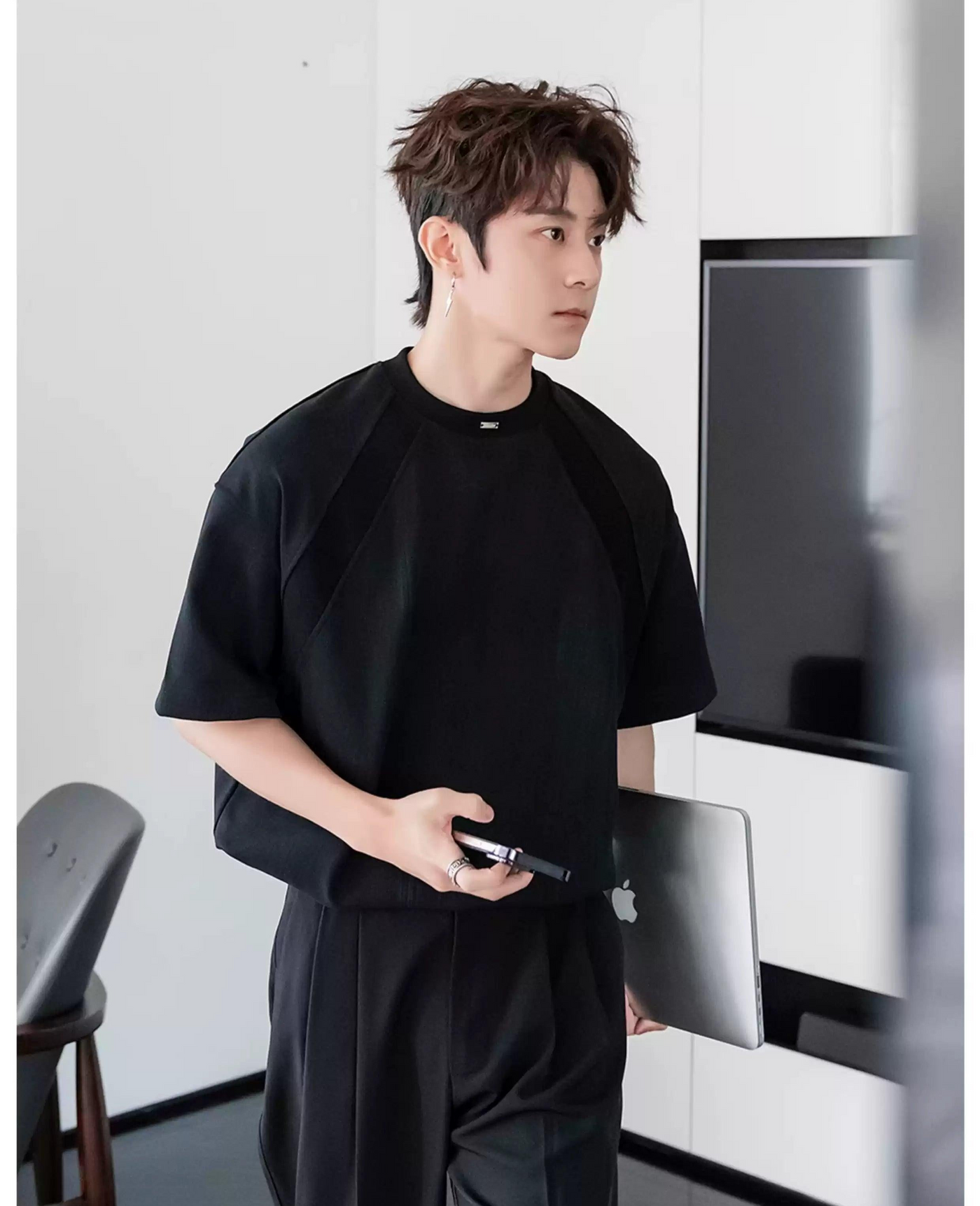 Chuan Casual Stitched Shoulder T-Shirt-korean-fashion-T-Shirt-Chuan's Closet-OH Garments
