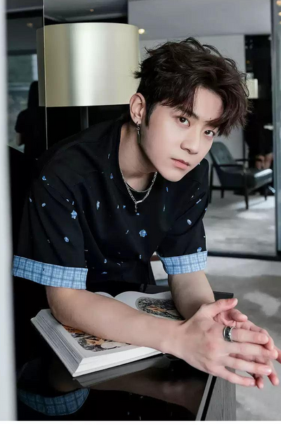 Chuan Plaid Hem Sleeve Print T-Shirt-korean-fashion-T-Shirt-Chuan's Closet-OH Garments