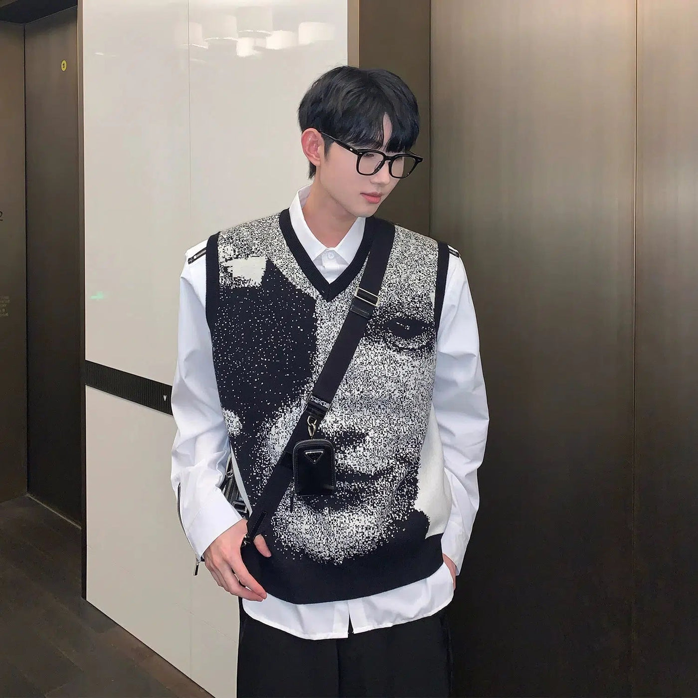 Cui Gradient Portrait Knitted Vest-korean-fashion-Vest-Cui's Closet-OH Garments