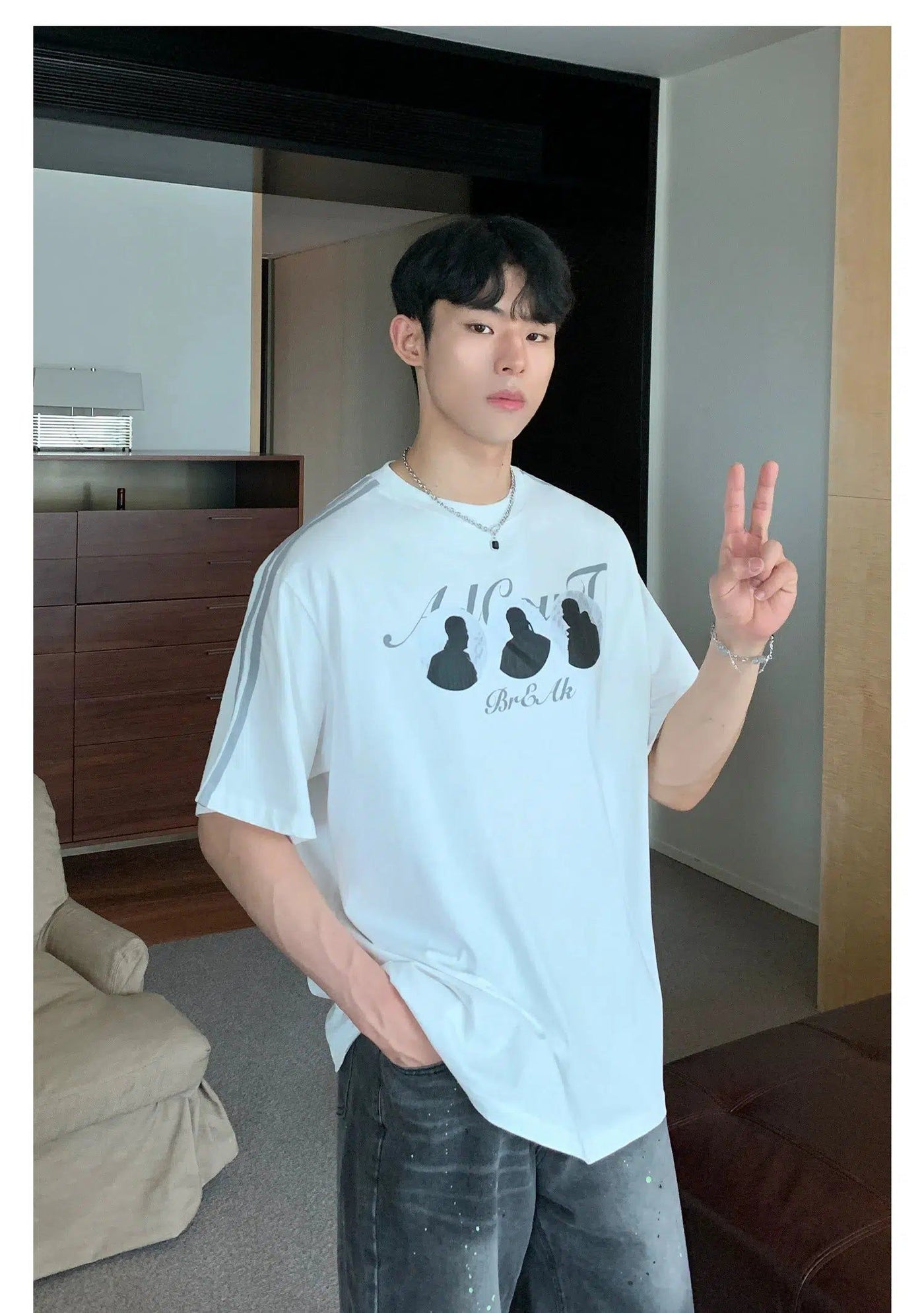 Cui Striped Portrait T-Shirt-korean-fashion-T-Shirt-Cui's Closet-OH Garments