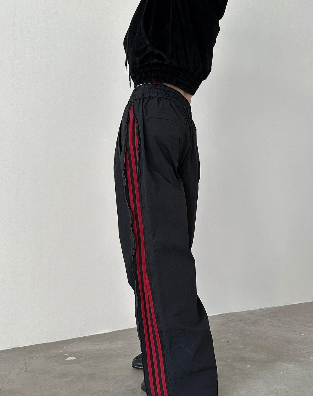 Fashion black striped track pants