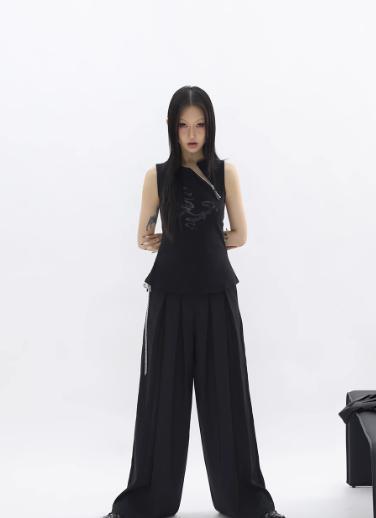 Kei Graphic Side Zip Detail Vest-korean-fashion-Vest-Kei's Closet-OH Garments
