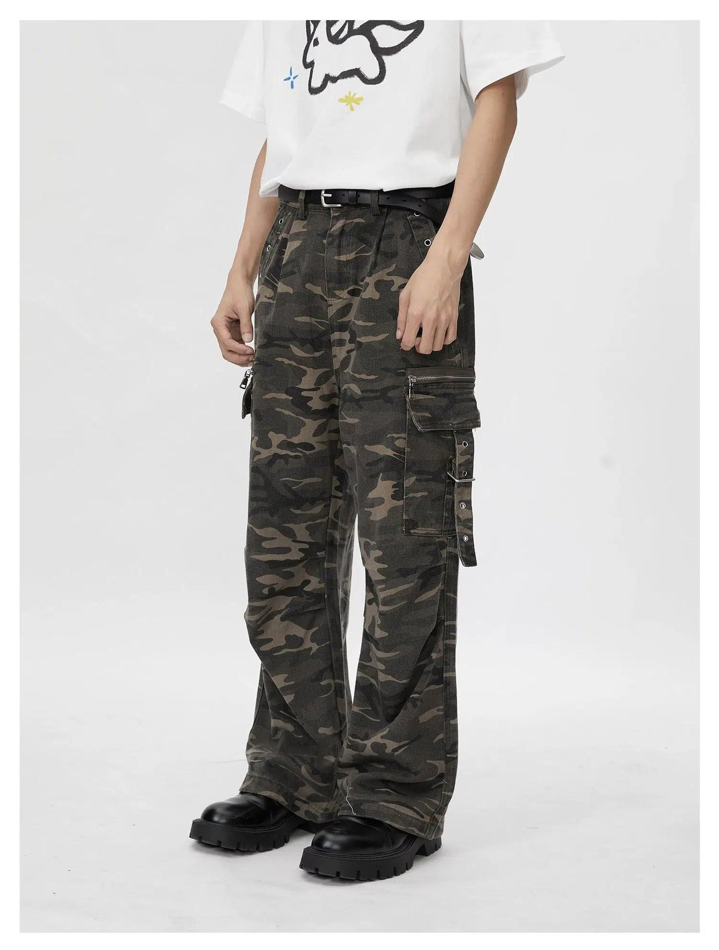 Lai Strapped Pocket Camouflage Jeans-korean-fashion-Jeans-Lai's Closet-OH Garments