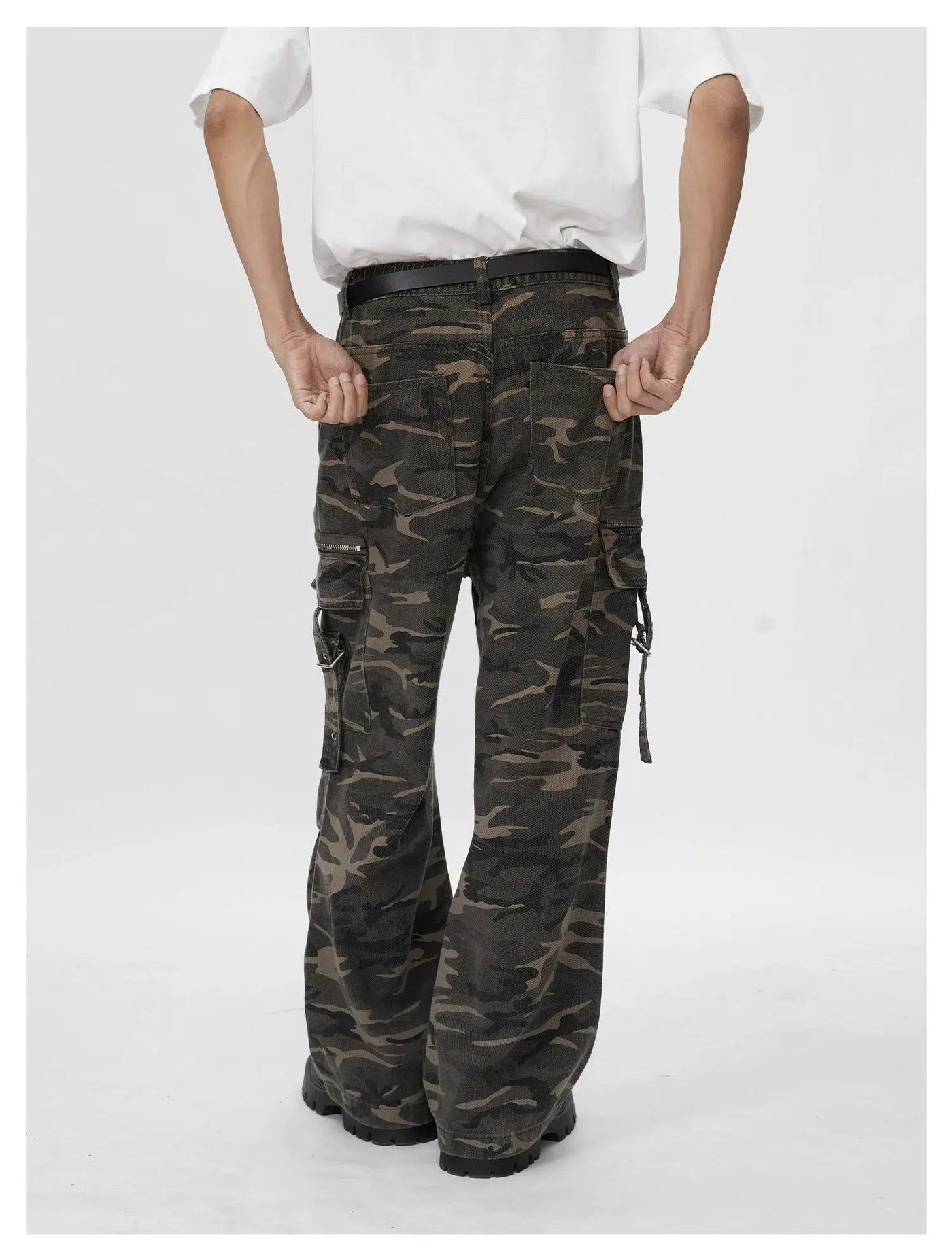 Lai Strapped Pocket Camouflage Jeans-korean-fashion-Jeans-Lai's Closet-OH Garments