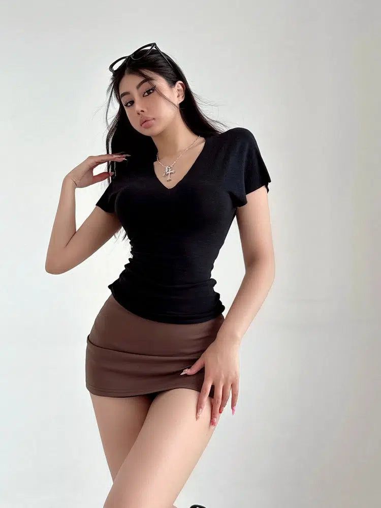 Livia Thin Slim Fit V-Neck T-Shirt-korean-fashion-T-Shirt-Livia's Closet-OH Garments