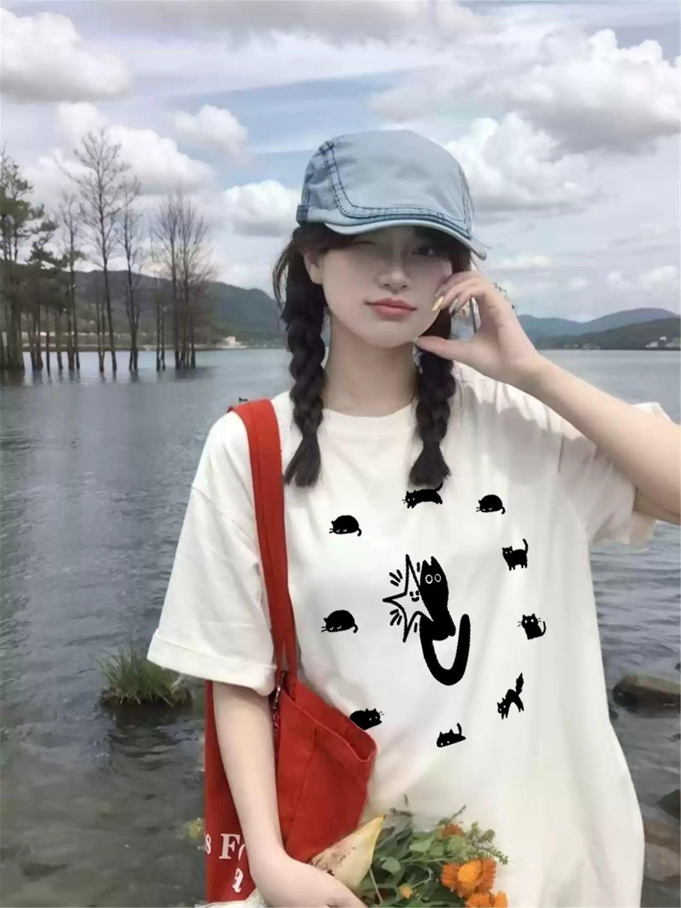 Mina Cats Graphic Print T-Shirt-korean-fashion-T-Shirt-Mina's Closet-OH Garments