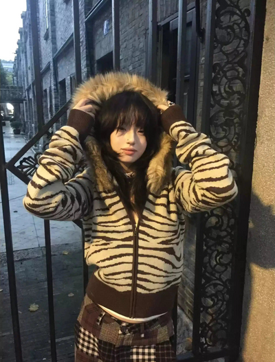 Mina Zebra Pattern Fur Trim Hood Sweater-korean-fashion-Sweater-Mina's Closet-OH Garments