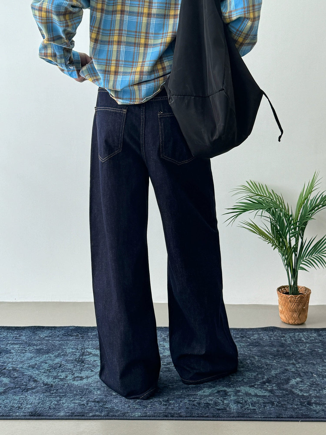 Nine Buttoned Casual Wide Leg Jeans