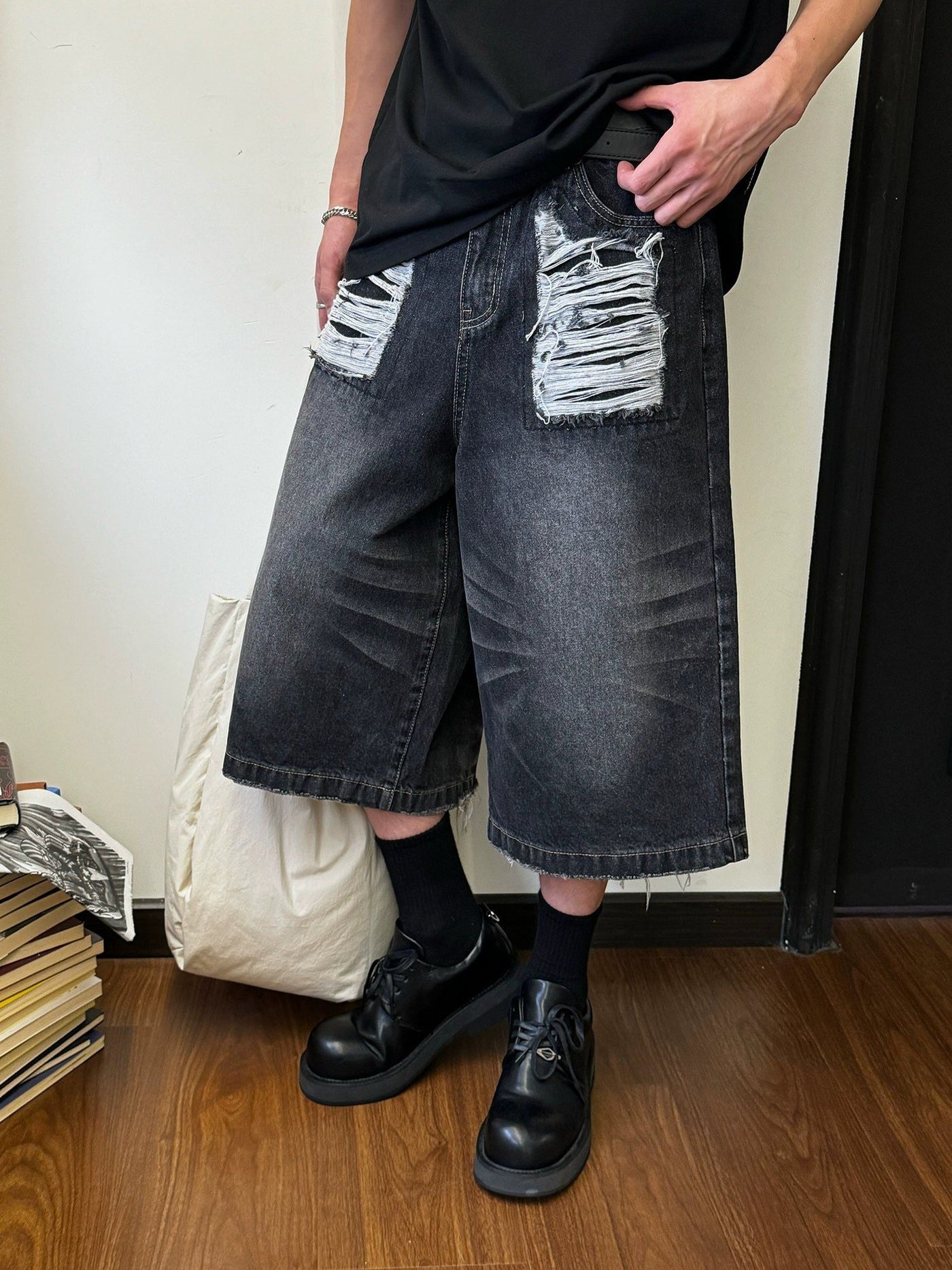 Nine Distressed Pockets Denim Shorts-korean-fashion-Shorts-Nine's Closet-OH Garments
