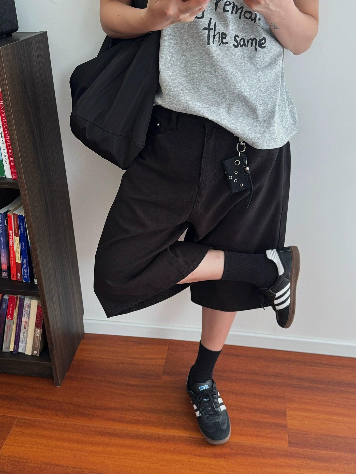 Nine Essential Mid-Length Denim Shorts-korean-fashion-Shorts-Nine's Closet-OH Garments