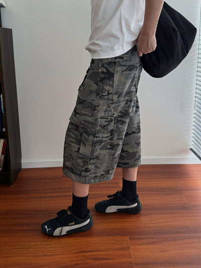 Nine Faded Camouflage Cargo Shorts-korean-fashion-Shorts-Nine's Closet-OH Garments