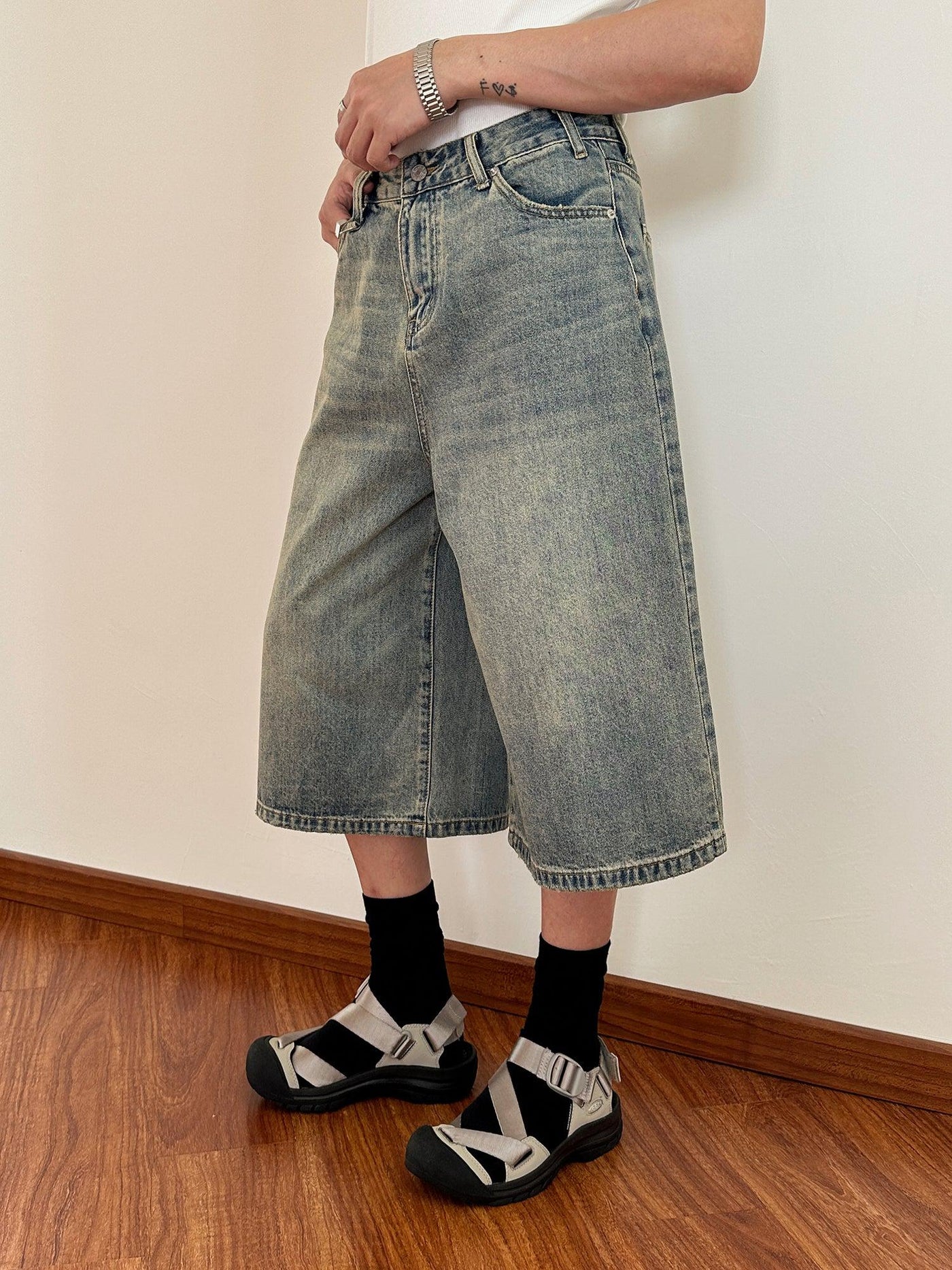Nine Faded Detail Long Denim Shorts-korean-fashion-Shorts-Nine's Closet-OH Garments