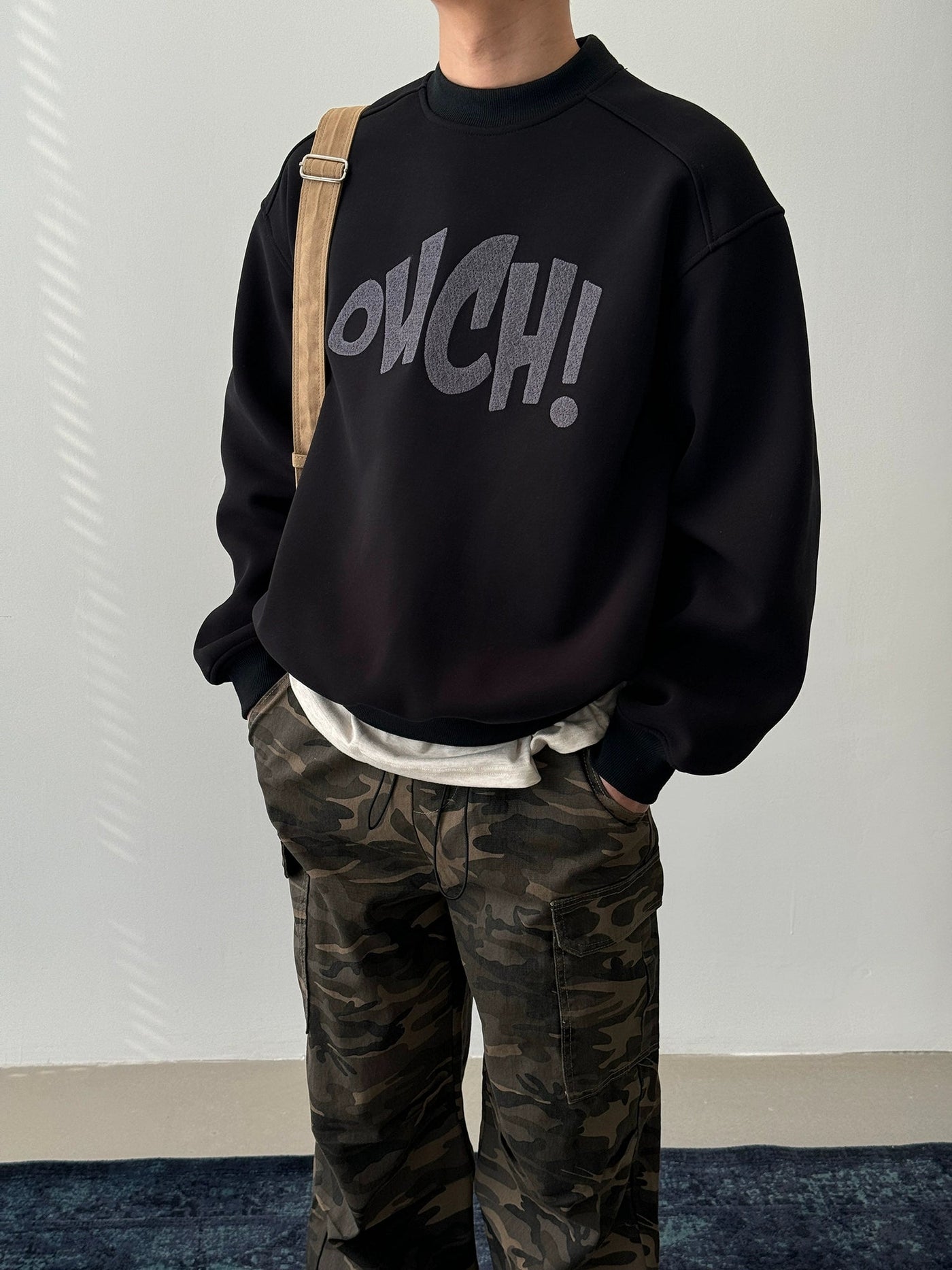 Nine Ouch! Text Print Crewneck-korean-fashion-Crewneck-Nine's Closet-OH Garments