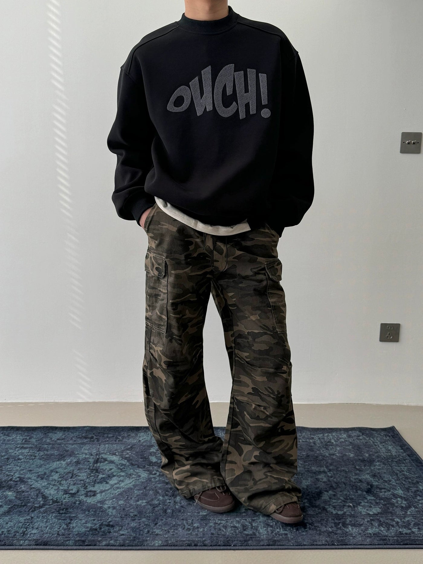 Nine Ouch! Text Print Crewneck-korean-fashion-Crewneck-Nine's Closet-OH Garments