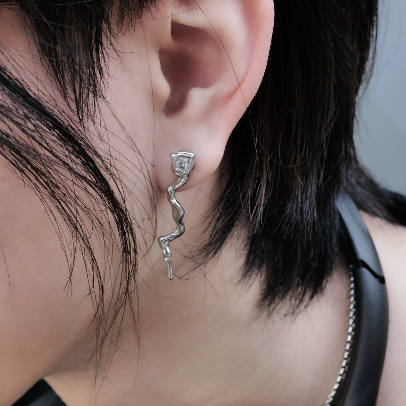 OH Cosmic Melt Line Earrings-korean-fashion-Earrings-OH Atelier-OH Garments