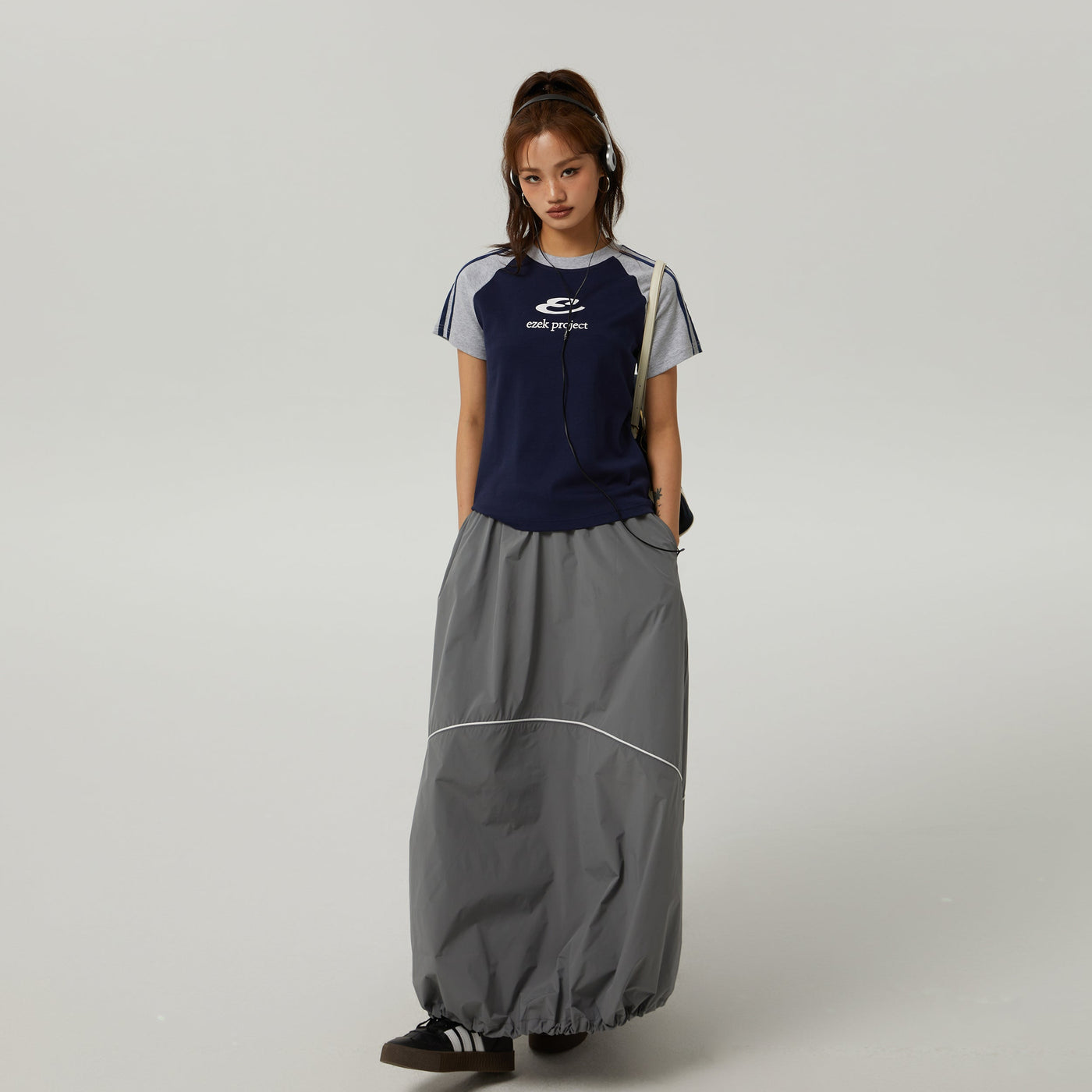 Tom Contrast Sleeves Cropped T-Shirt-korean-fashion-T-Shirt-Tom's Closet-OH Garments