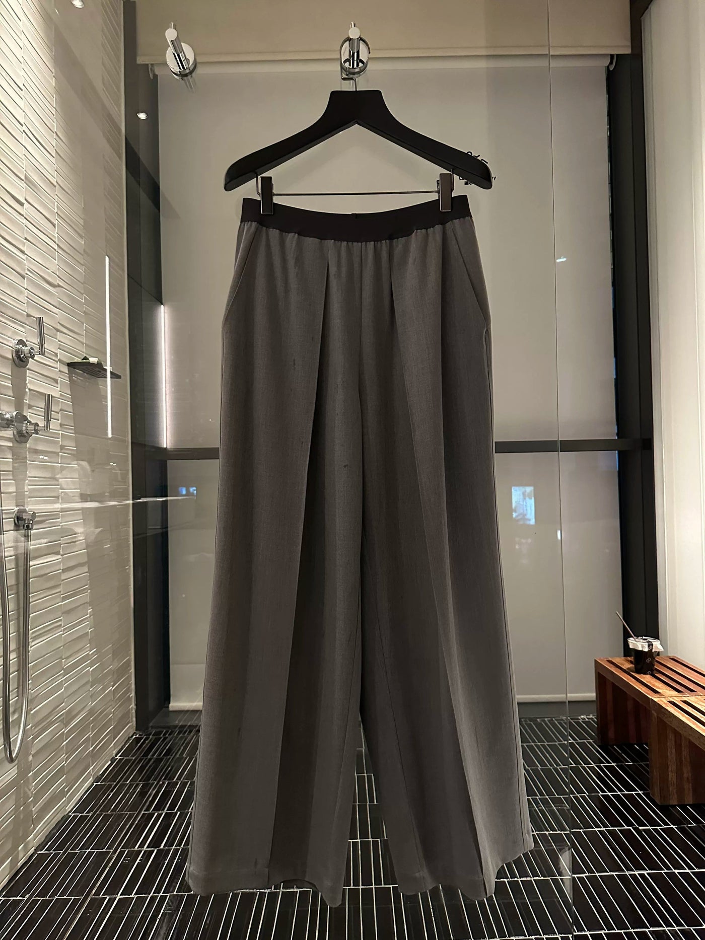 Woo Casual Elastic Waist Pleats Pants-korean-fashion-Pants-Woo's Closet-OH Garments