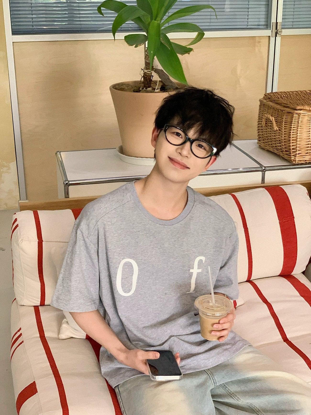 Zhou Drop-Shoulder Loose T-Shirt-korean-fashion-T-Shirt-Zhou's Closet-OH Garments