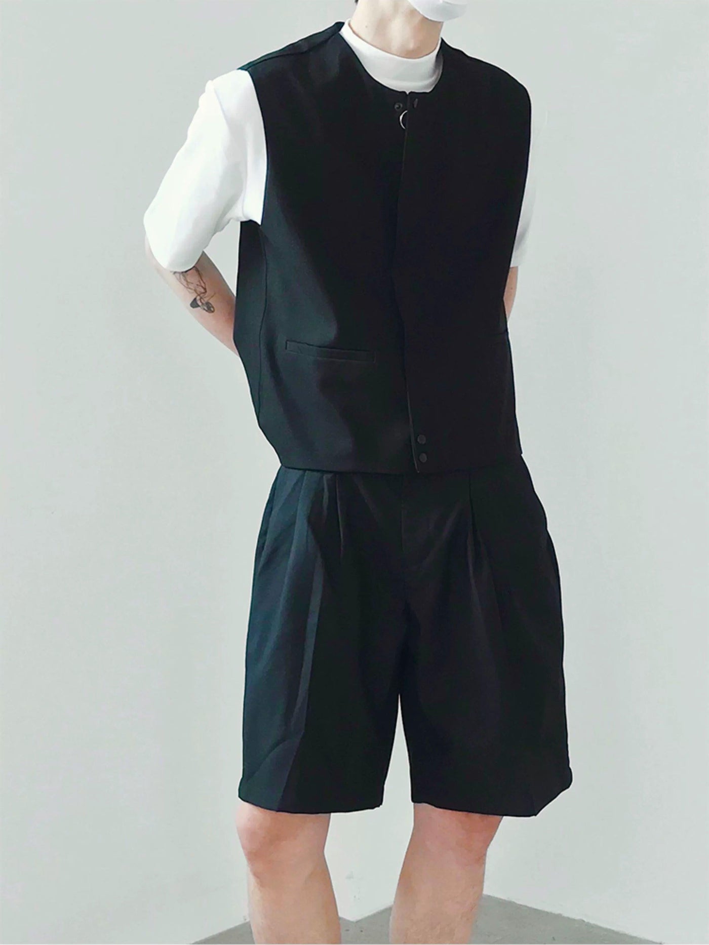 Zhou Fold Pleated Bermud Shorts-korean-fashion-Shorts-Zhou's Closet-OH Garments