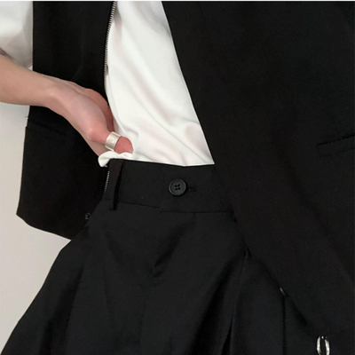 Zhou Fold Pleated Bermud Shorts-korean-fashion-Shorts-Zhou's Closet-OH Garments