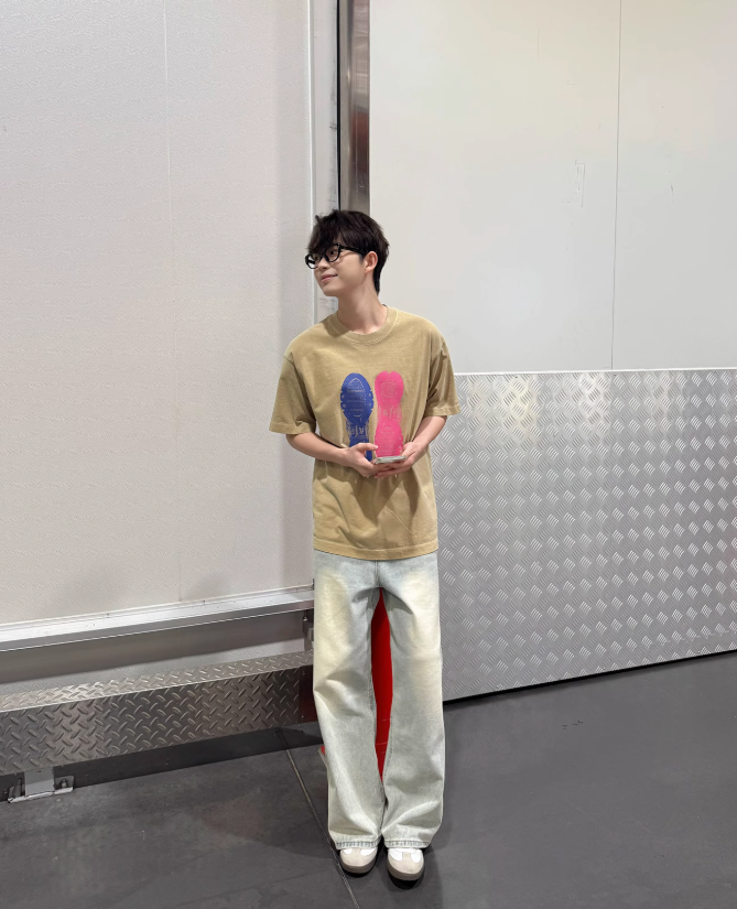 Zhou Graphic Print T-Shirt-korean-fashion-T-Shirt-Zhou's Closet-OH Garments