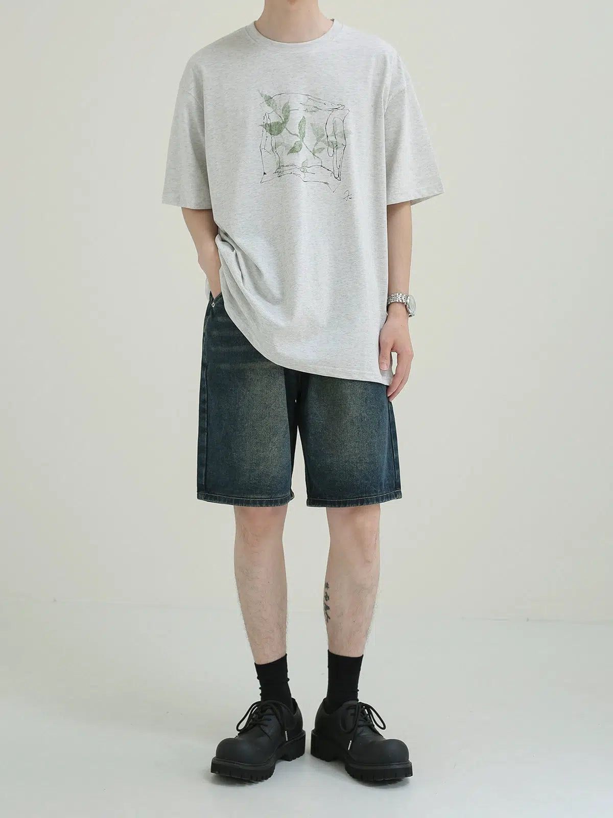 Zhou Leaf & Hands Graphic T-Shirt-korean-fashion-T-Shirt-Zhou's Closet-OH Garments