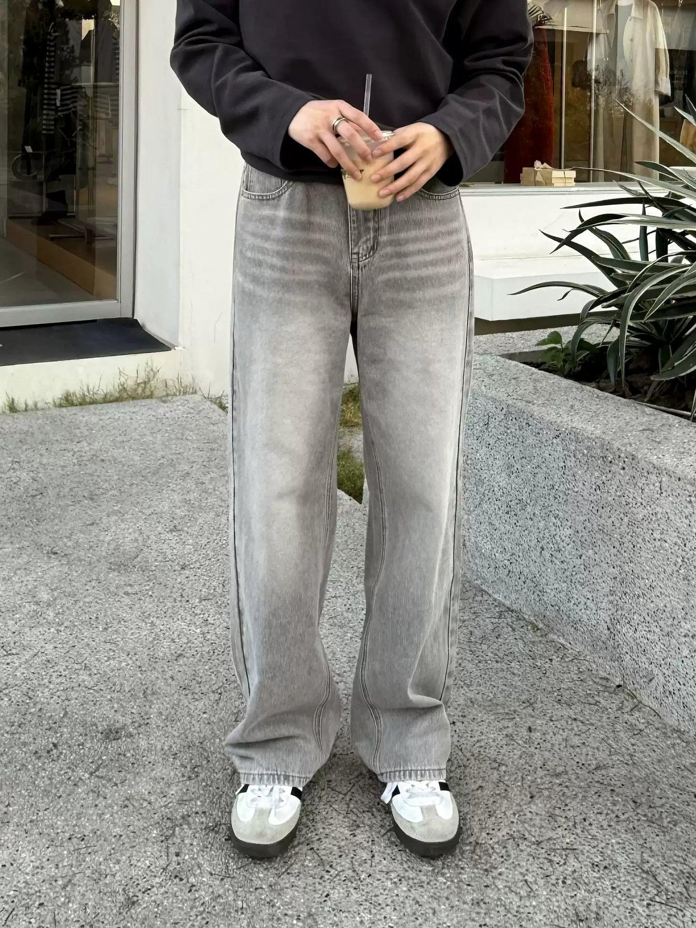 Zhou Light Washed Straight Leg Jeans-korean-fashion-Jeans-Zhou's Closet-OH Garments