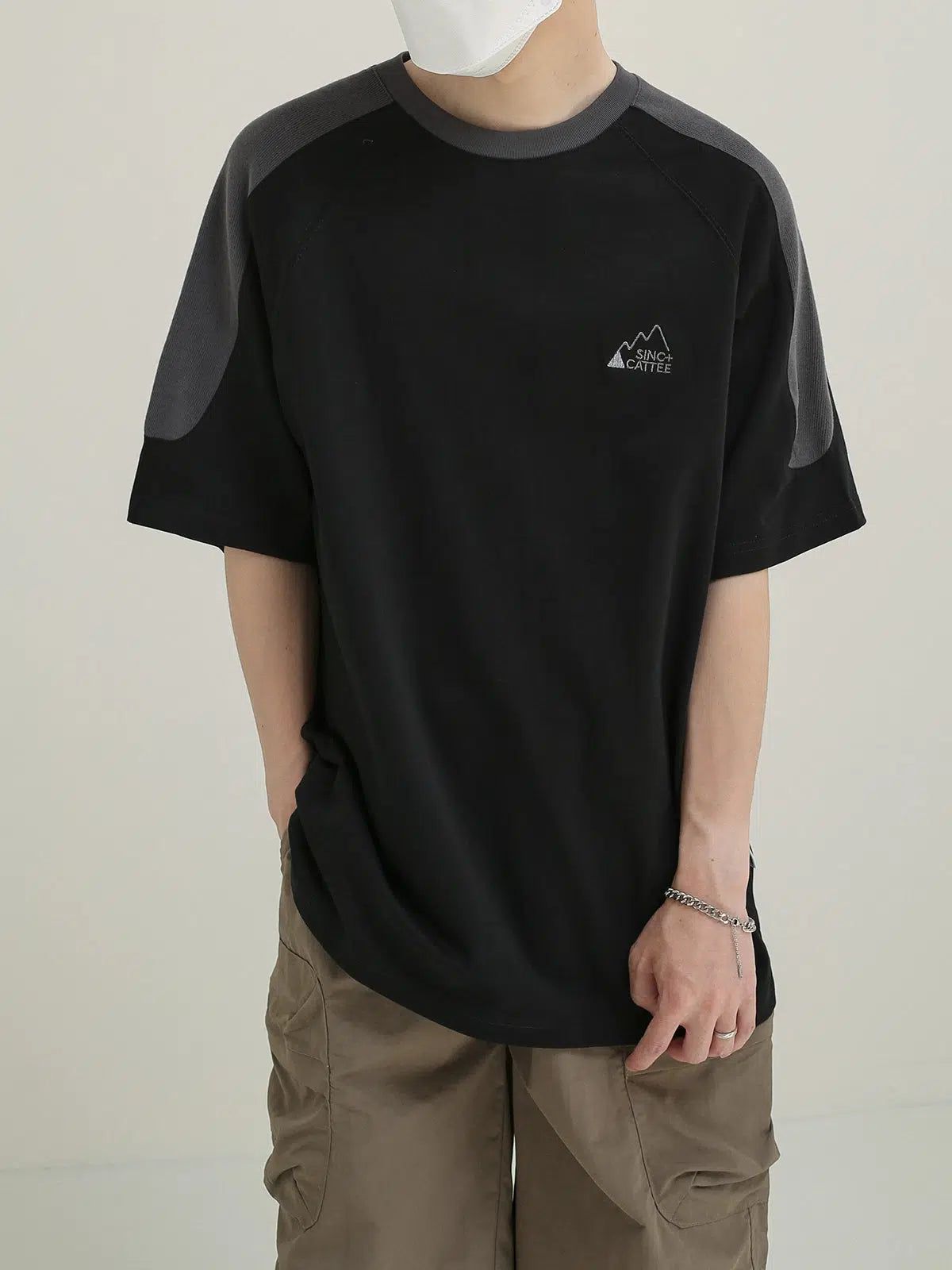 Zhou Logo Shoulder Contrast T-Shirt-korean-fashion-T-Shirt-Zhou's Closet-OH Garments