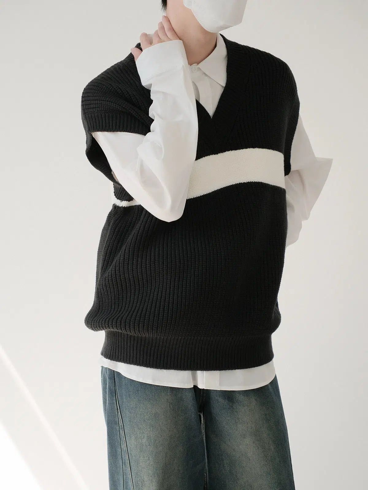 Zhou Mid Contrast Block Knit Vest-korean-fashion-Vest-Zhou's Closet-OH Garments