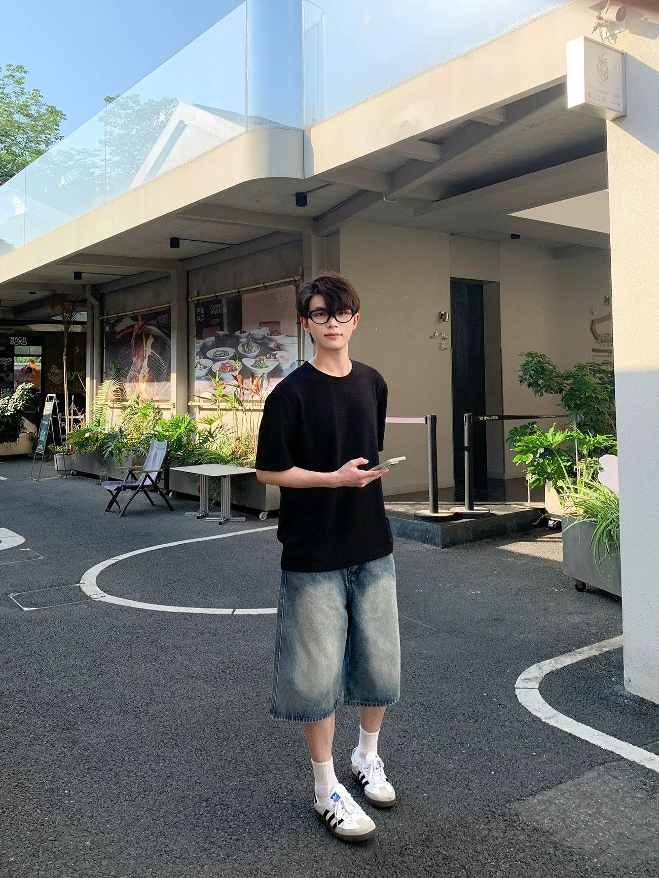 Zhou Washed Relaxed Fit Denim Shorts-korean-fashion-Shorts-Zhou's Closet-OH Garments