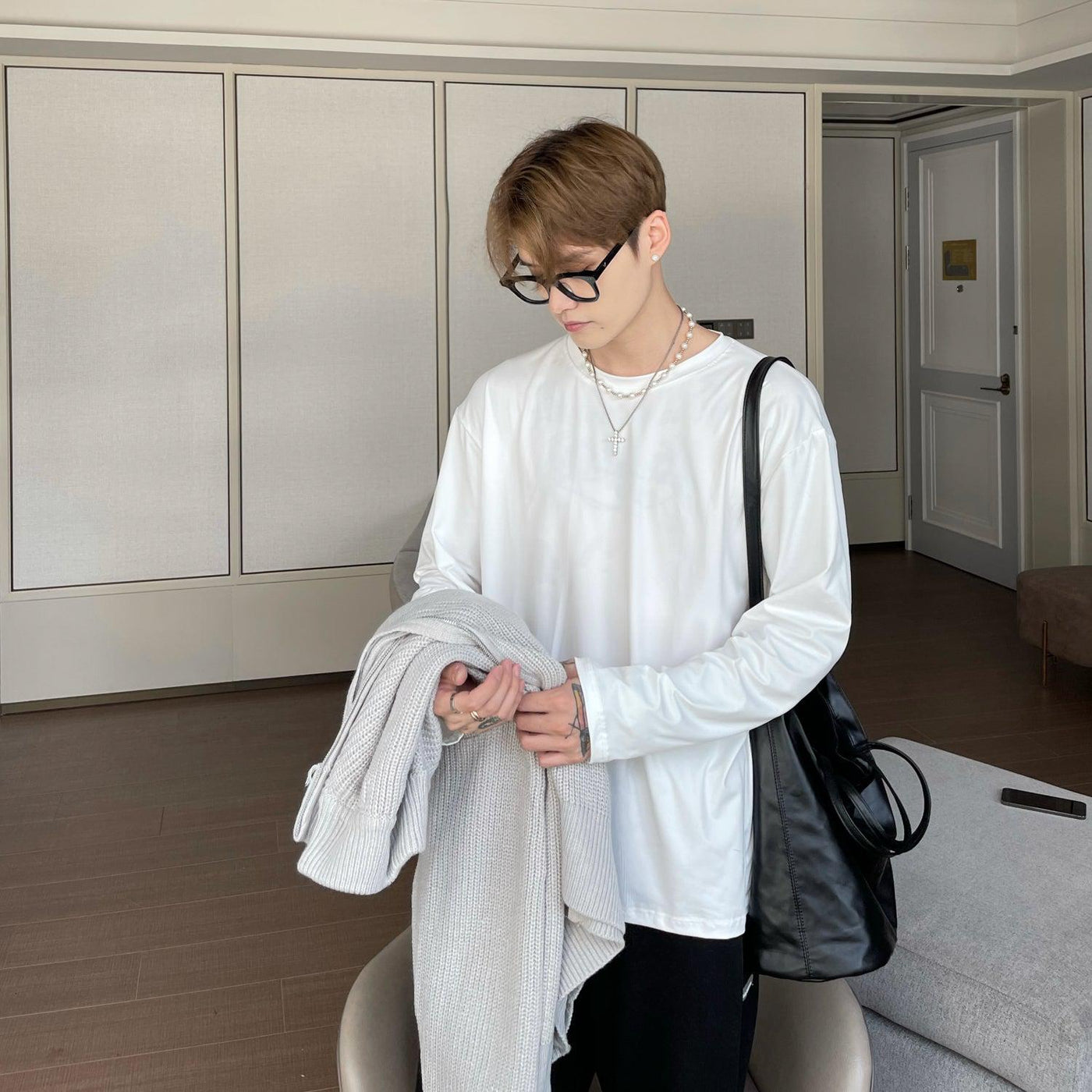 Cui Relaxed Fit Long Sleeve T-Shirt-korean-fashion-T-Shirt-Cui's Closet-OH Garments